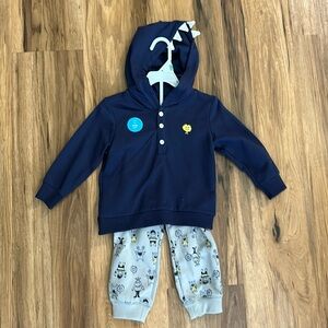 Brand new 2 piece boys size 18 months Carters. Color Navy and gray